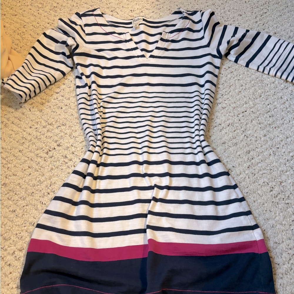 Very comfy cute summer mid sleeve dress